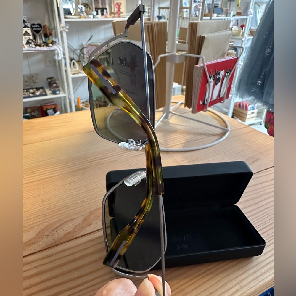 MCQ Sunglasses - Picture 2 of 5